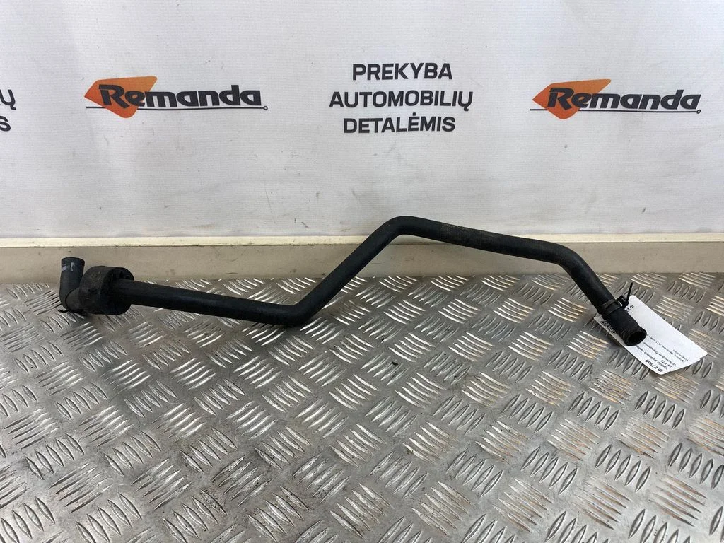 Engine coolant pipe/hose
