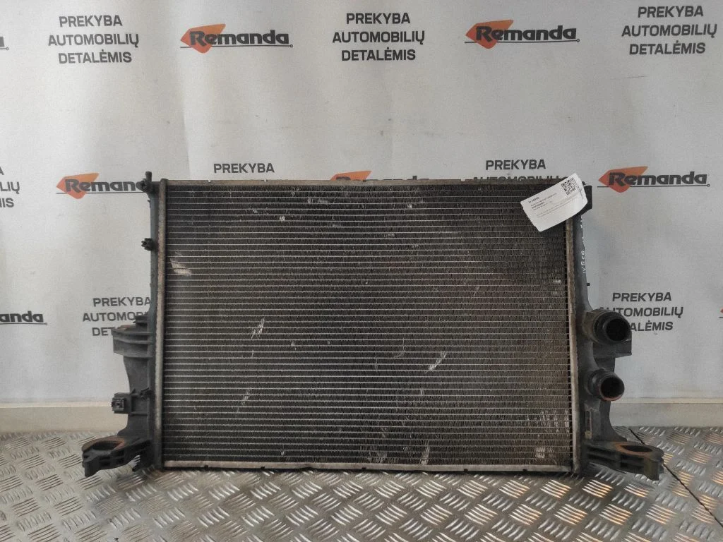Jahutusvedeliku radiaator 8A4760006