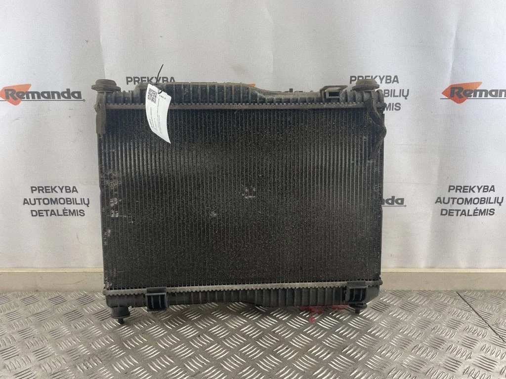 Dzesēšanas šķidruma radiators 8V518005DG