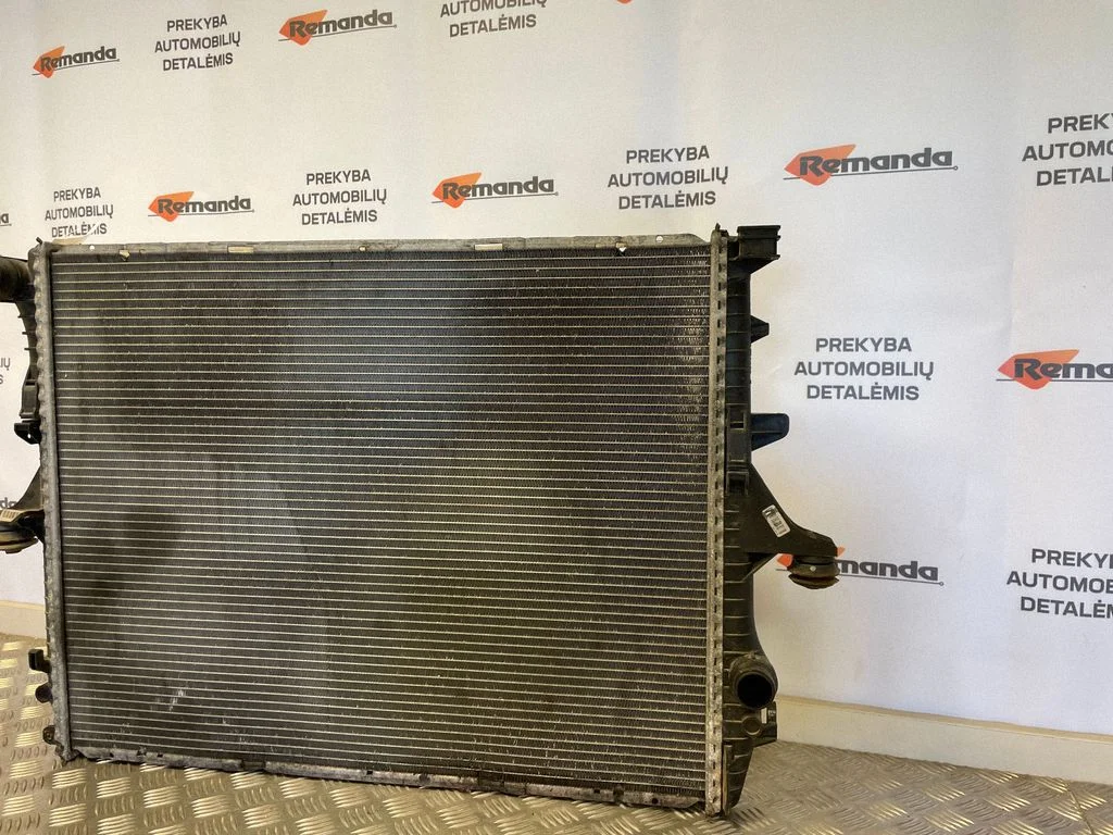 Dzesēšanas šķidruma radiators 7L61212533