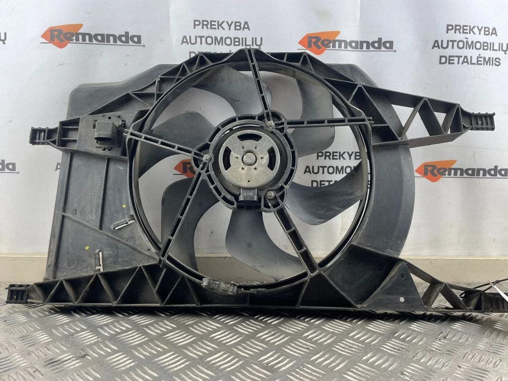 Electric radiator cooling fan 1831068000