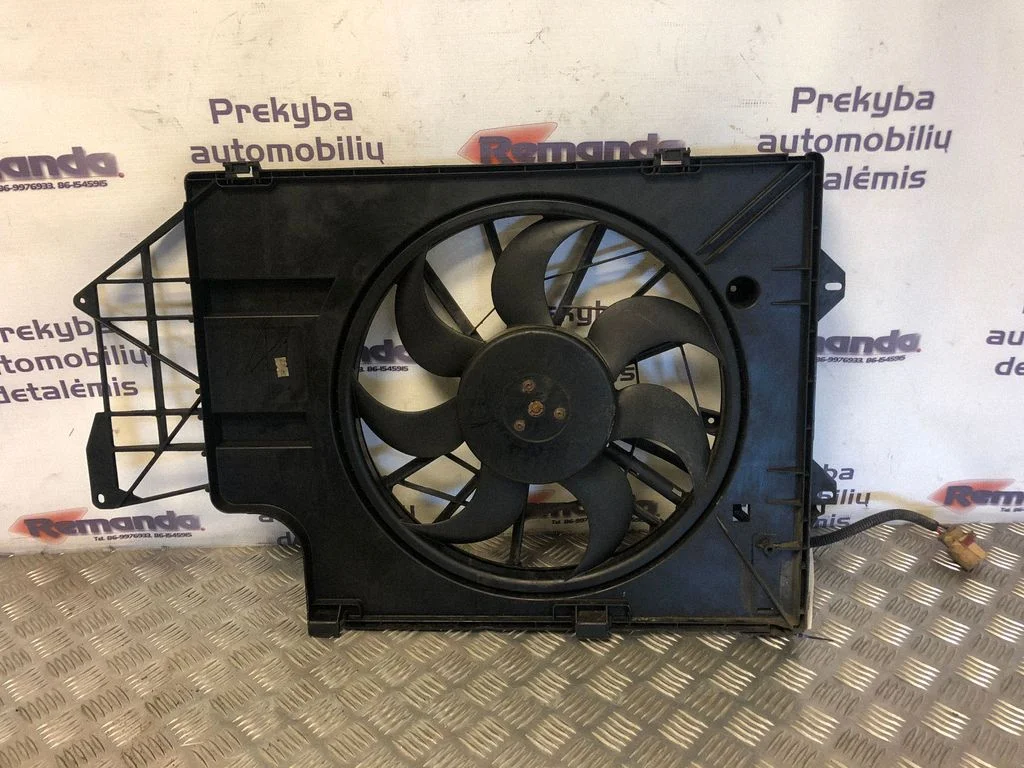 Electric radiator cooling fan 7H0121201