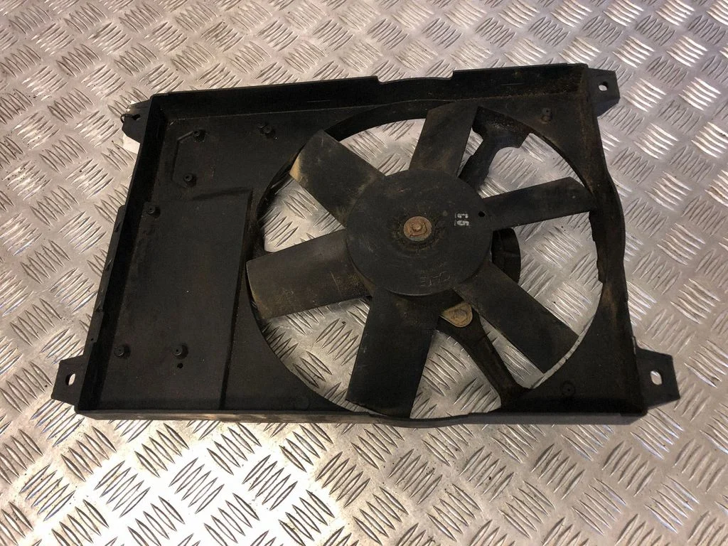 Elektriskais radiatora ventilators 8240120