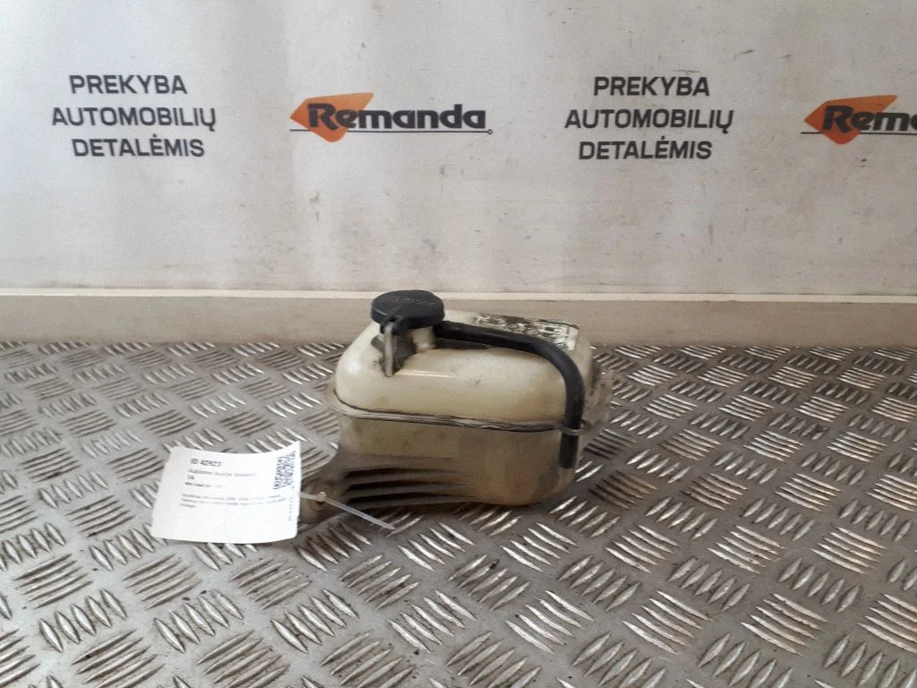 Dzesēšanas šķidruma izplešanās tvertne 254311H200