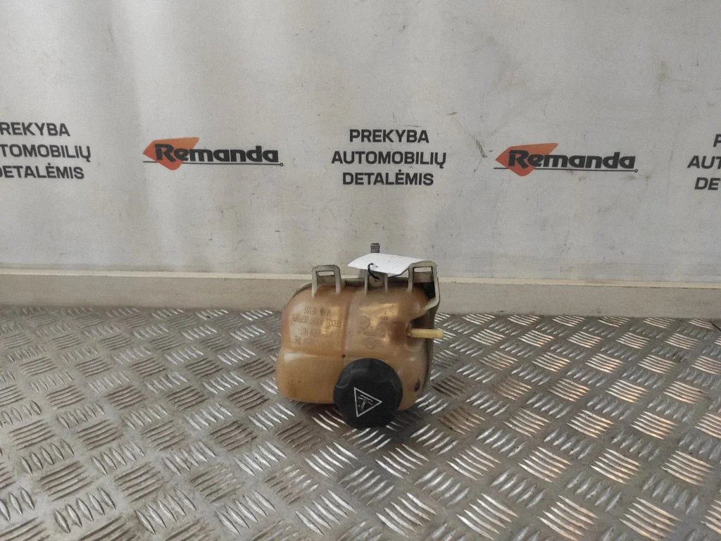 Dzesēšanas šķidruma izplešanās tvertne 11564310