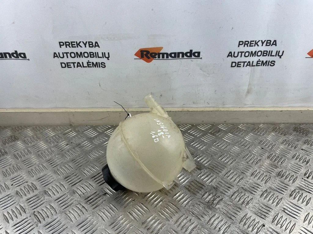 Coolant expansion tank/reservoir 23386455