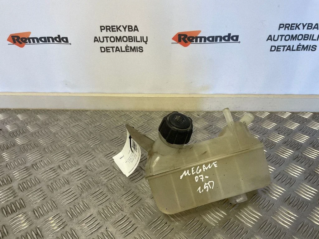 Coolant expansion tank/reservoir – Renault Megane II (2006-2008)