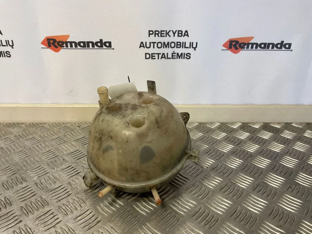 Coolant expansion tank/reservoir