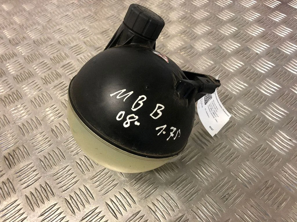 Coolant expansion tank/reservoir 1695000149