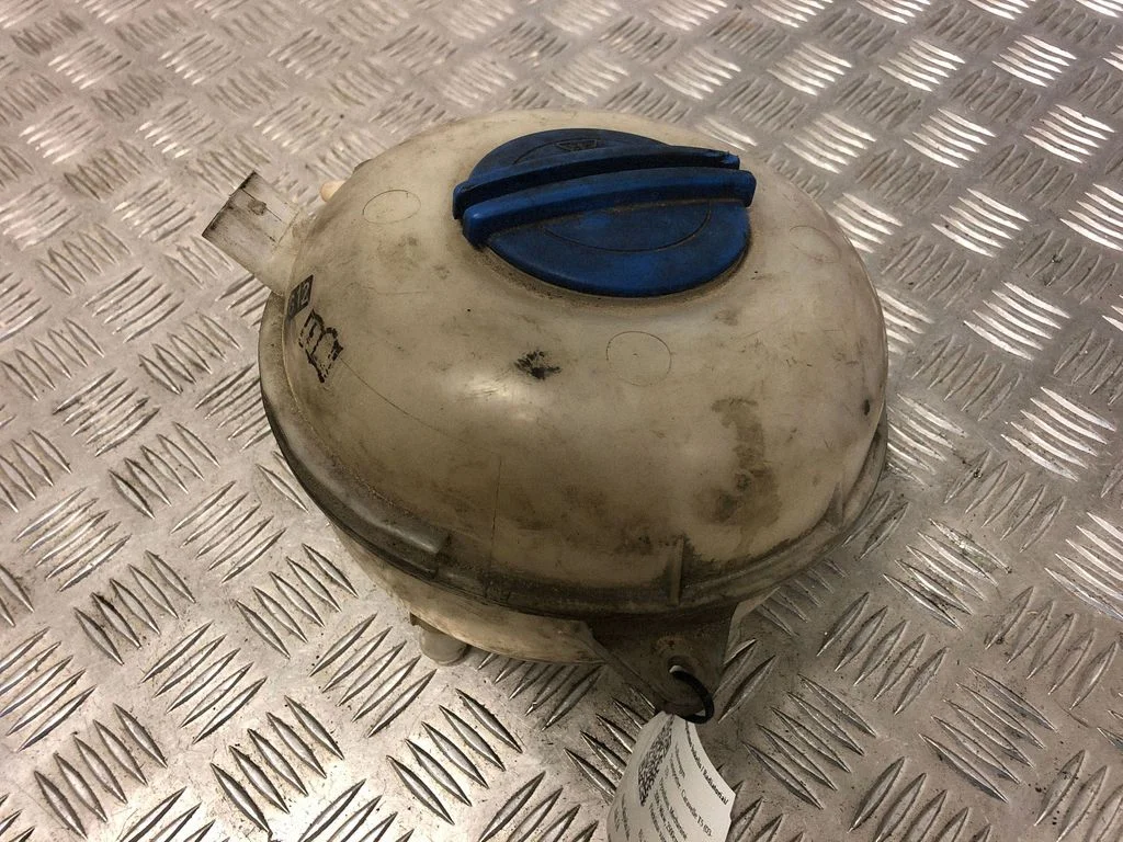 Coolant expansion tank/reservoir 7H0121407B