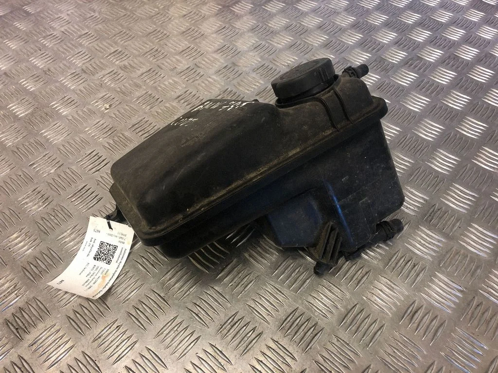 Zbiorniczek wyrównawczy płynu chłodniczego 17137508008