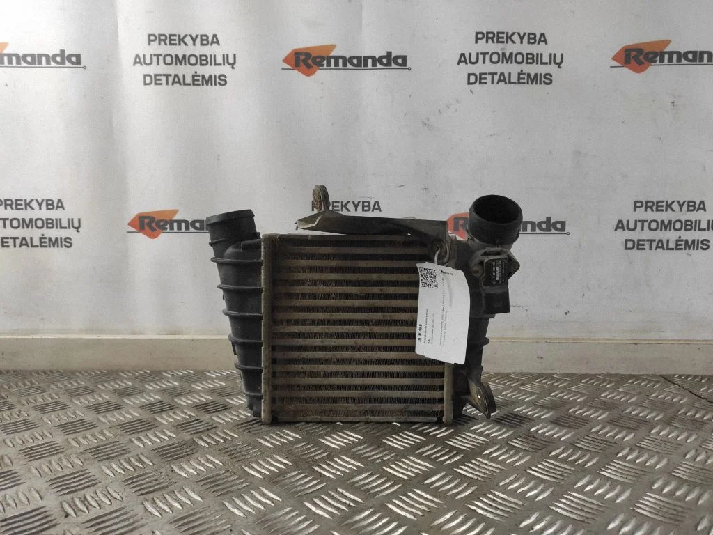 Starpdzesētāja (interkūlera) radiators 6Q0145804
