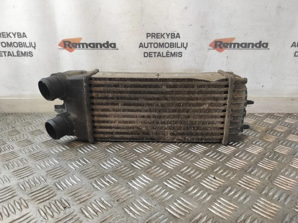 Vahejahuti radiaator – Citroen Berlingo (2003-2007)