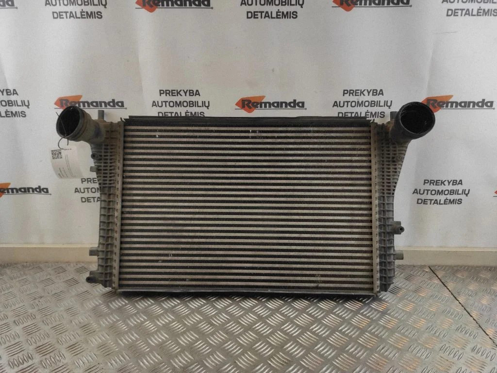 Starpdzesētāja (interkūlera) radiators – Volkswagen Touran I (2003-2010)