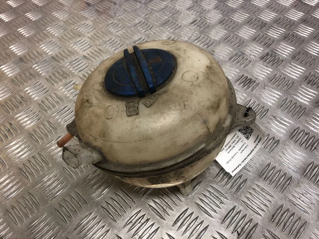 Coolant expansion tank/reservoir – Volkswagen Transporter - Caravelle T5 (2003-2015)
