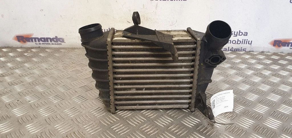 Starpdzesētāja (interkūlera) radiators 6Q0145804