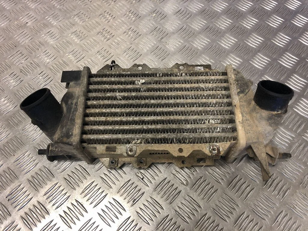 Starpdzesētāja (interkūlera) radiators 52475657