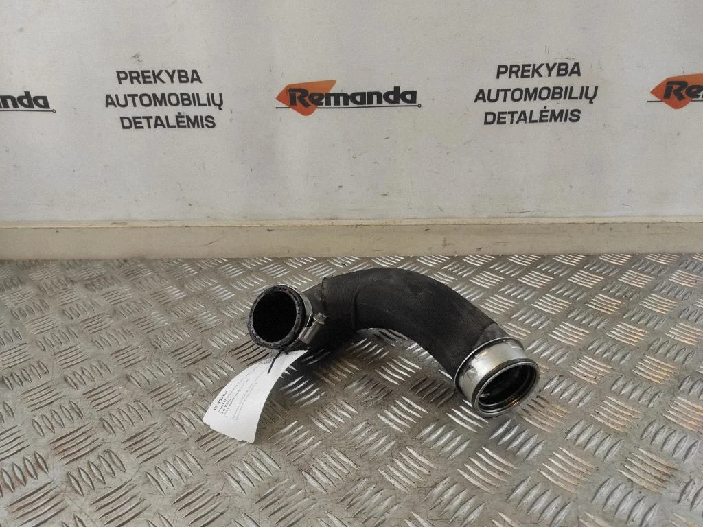 Interkūlerio žarna (-os)/ vamzdelis (-iai)