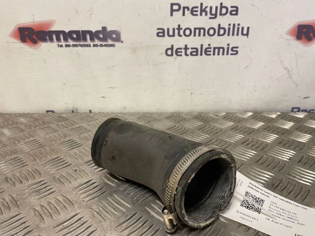 Vahejahuti voolik (-ud)/ toru (-d) 5Q0145838