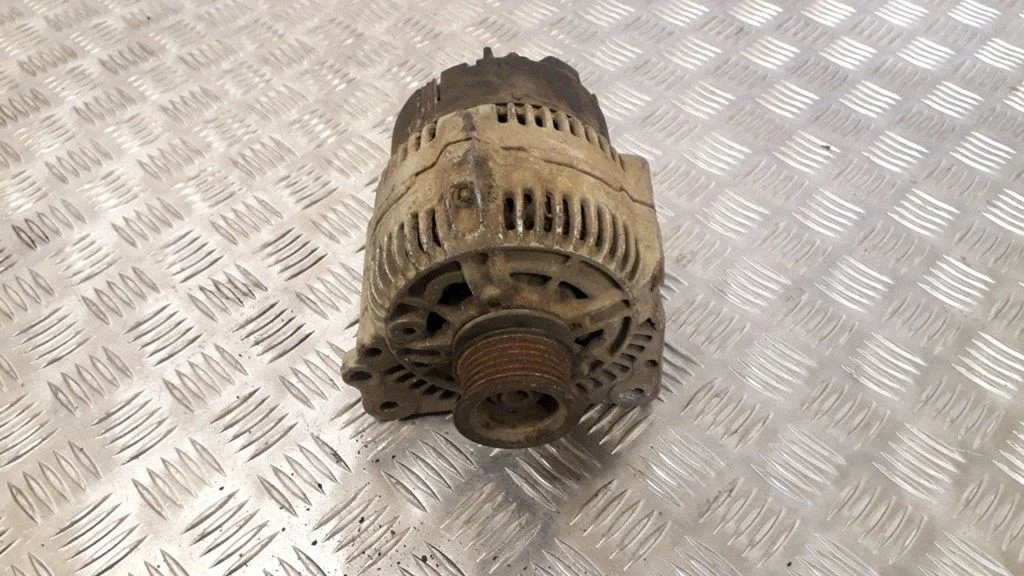 Alternator 028903025A