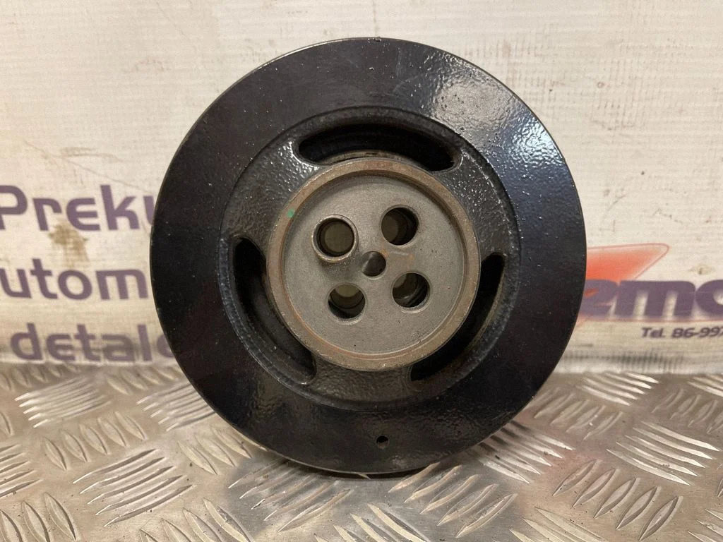 Crankshaft pulley A6510351012