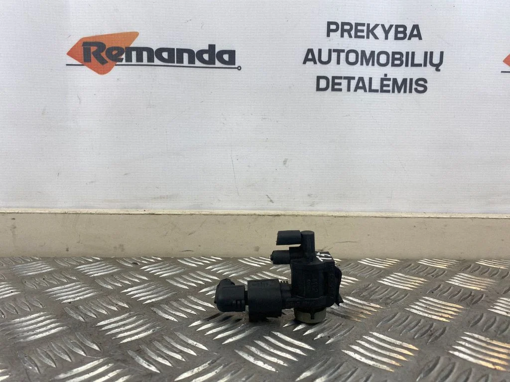 Turbo solenoid valve 1K0906263A