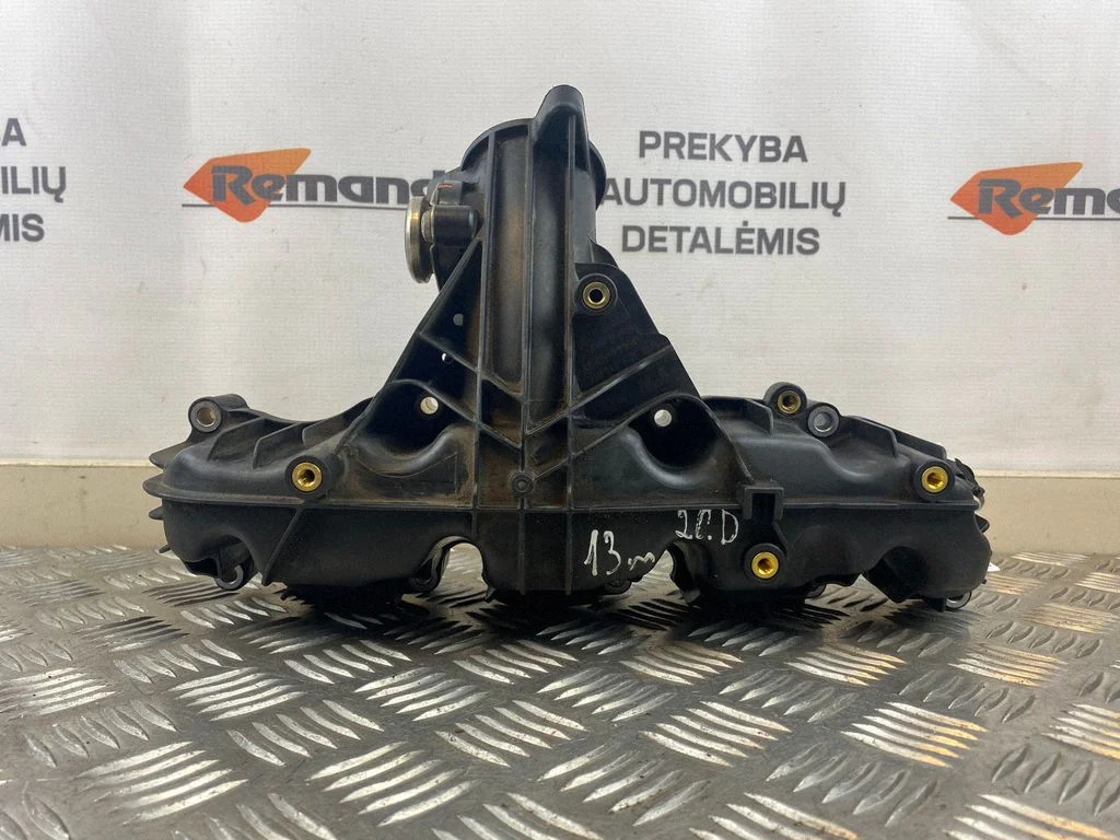 Intake manifold – Volkswagen Passat CC (2008-2016)