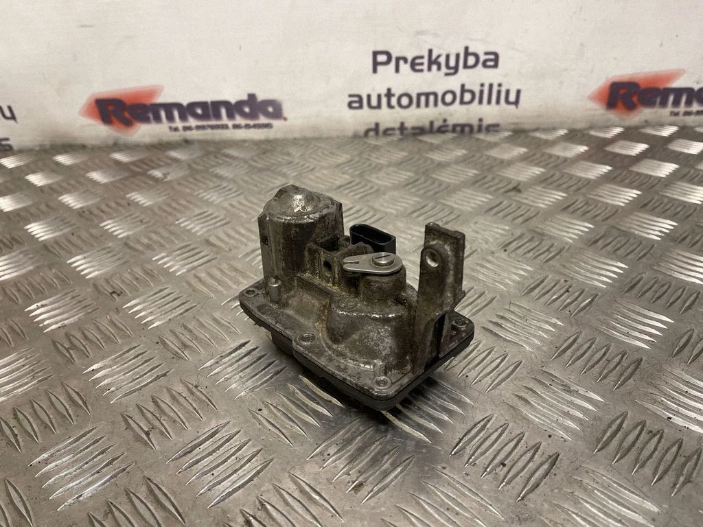 Sklendės valdymo varikliukas