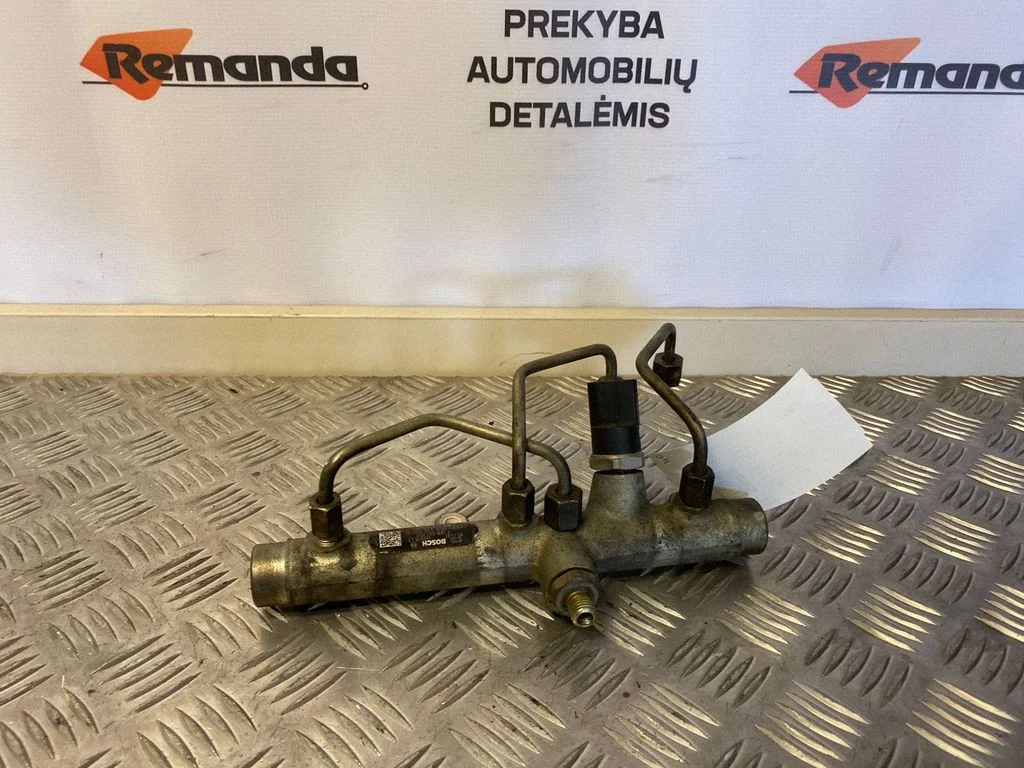 Fuel main line pipe – Volkswagen Touareg I (2002-2010)