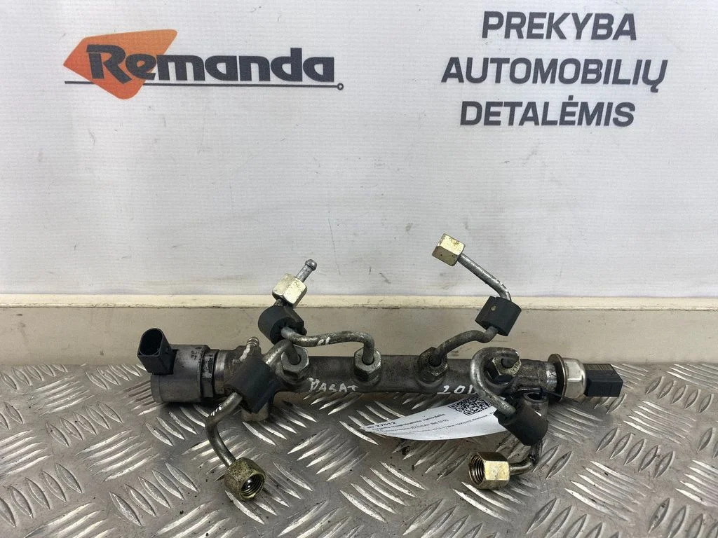 Degvielas maģistrālā caurule 04L906054