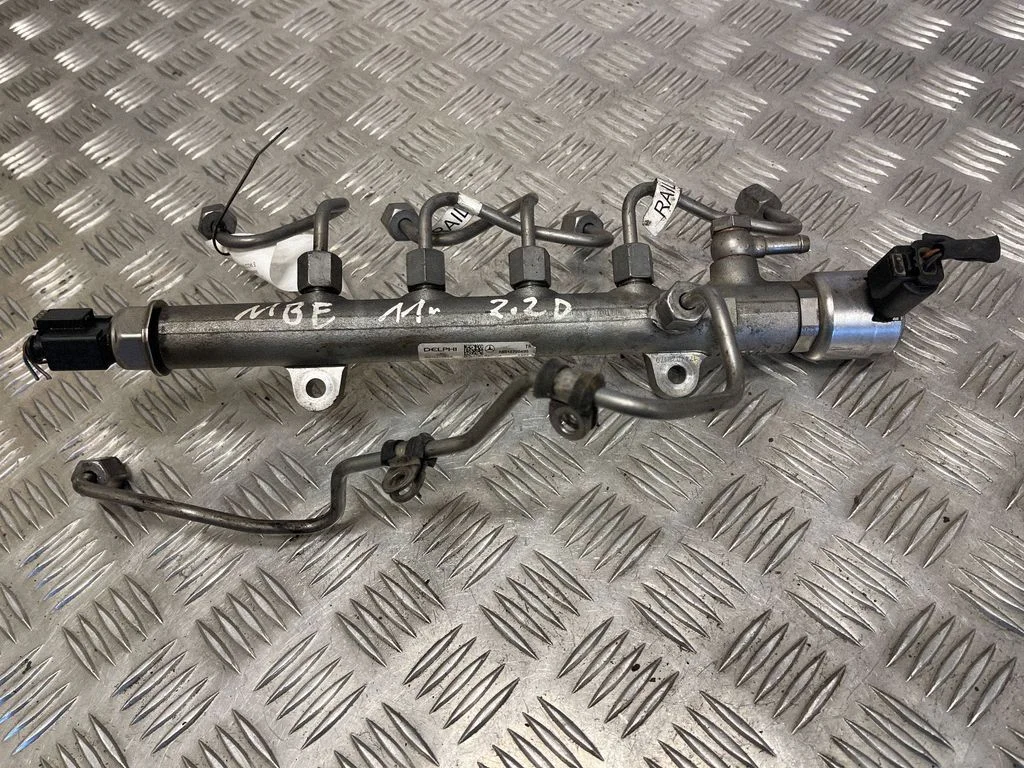 Fuel main line pipe R9144Z240A