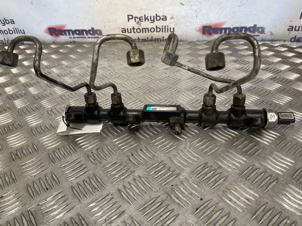 Fuel main line pipe 6S7Q9D280AA