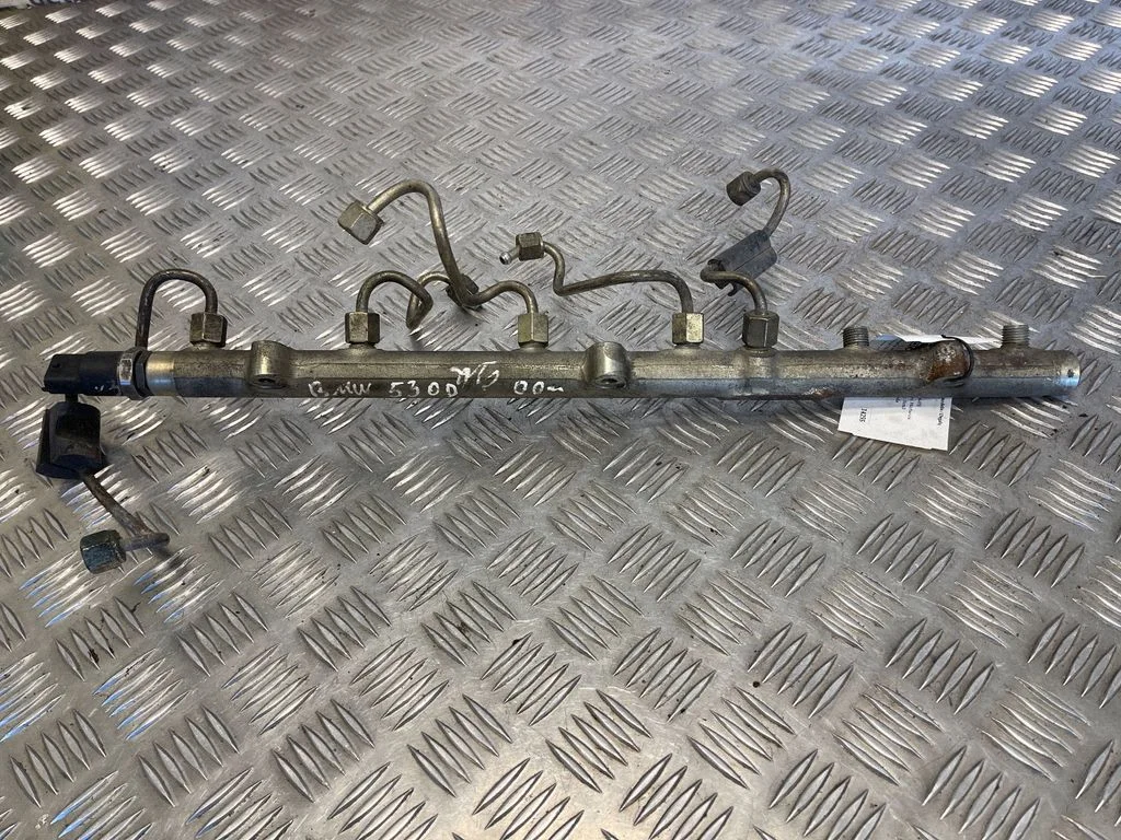 Fuel main line pipe