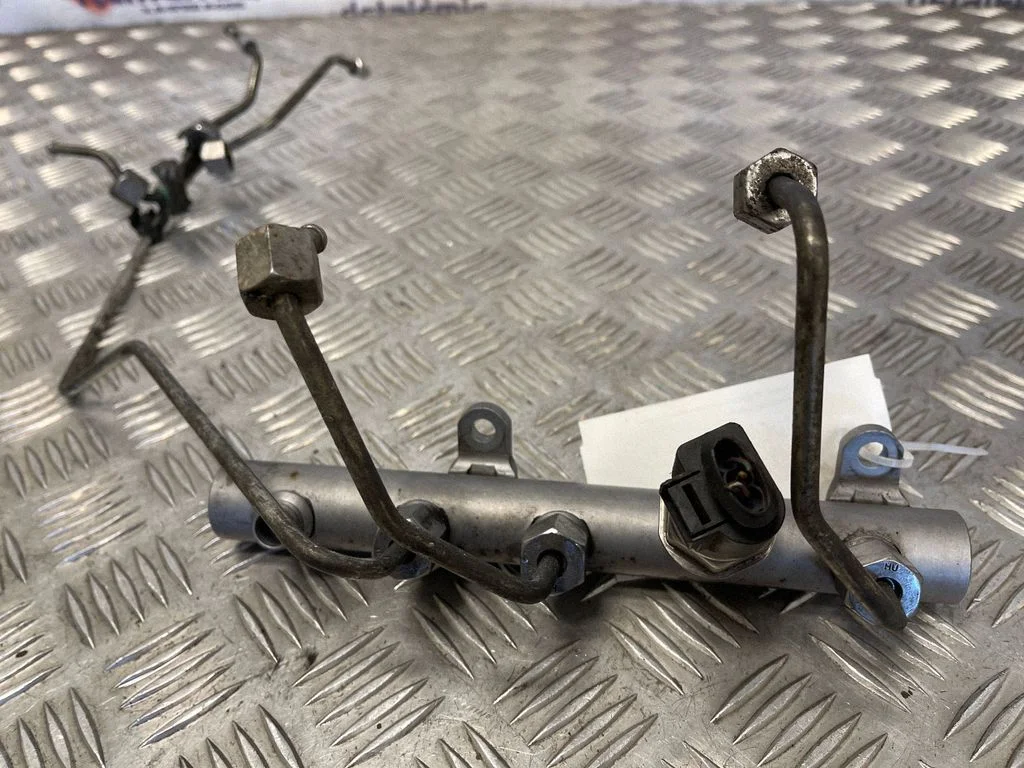 Fuel main line pipe