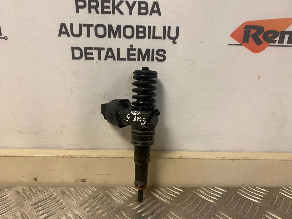Sprausla (-as) (inžektors (-i))