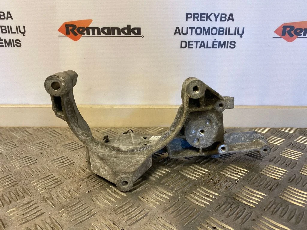 Generatoriaus kronšteinas
