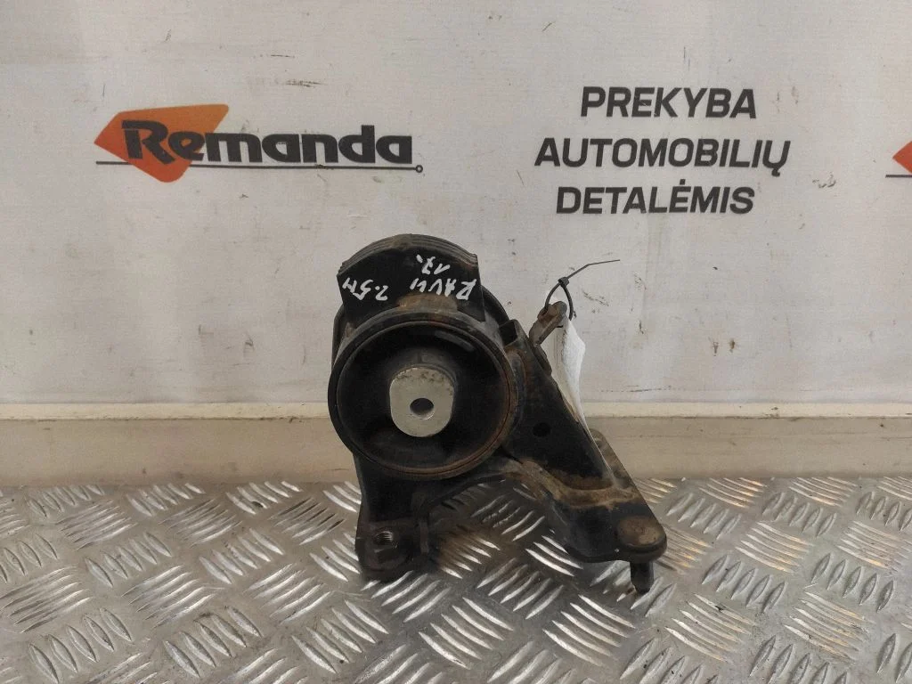 Engine mount bracket – front