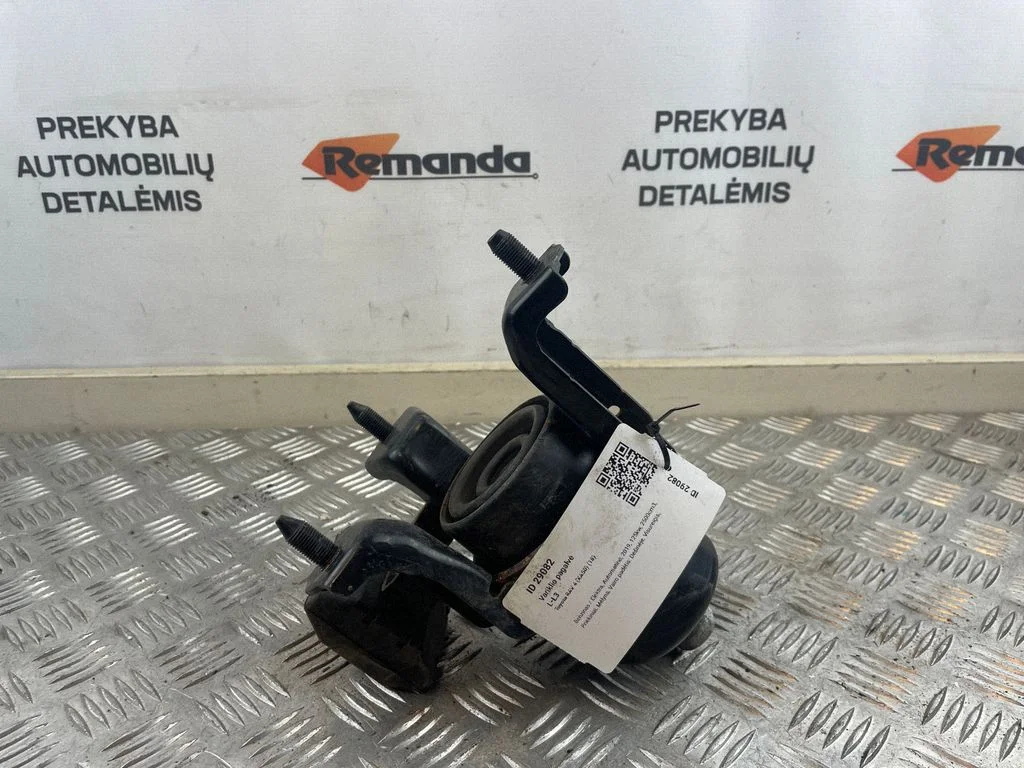 Engine mount bracket K8270477