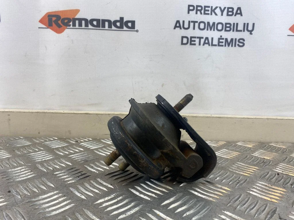 Dzinēja spilvens RJ3522