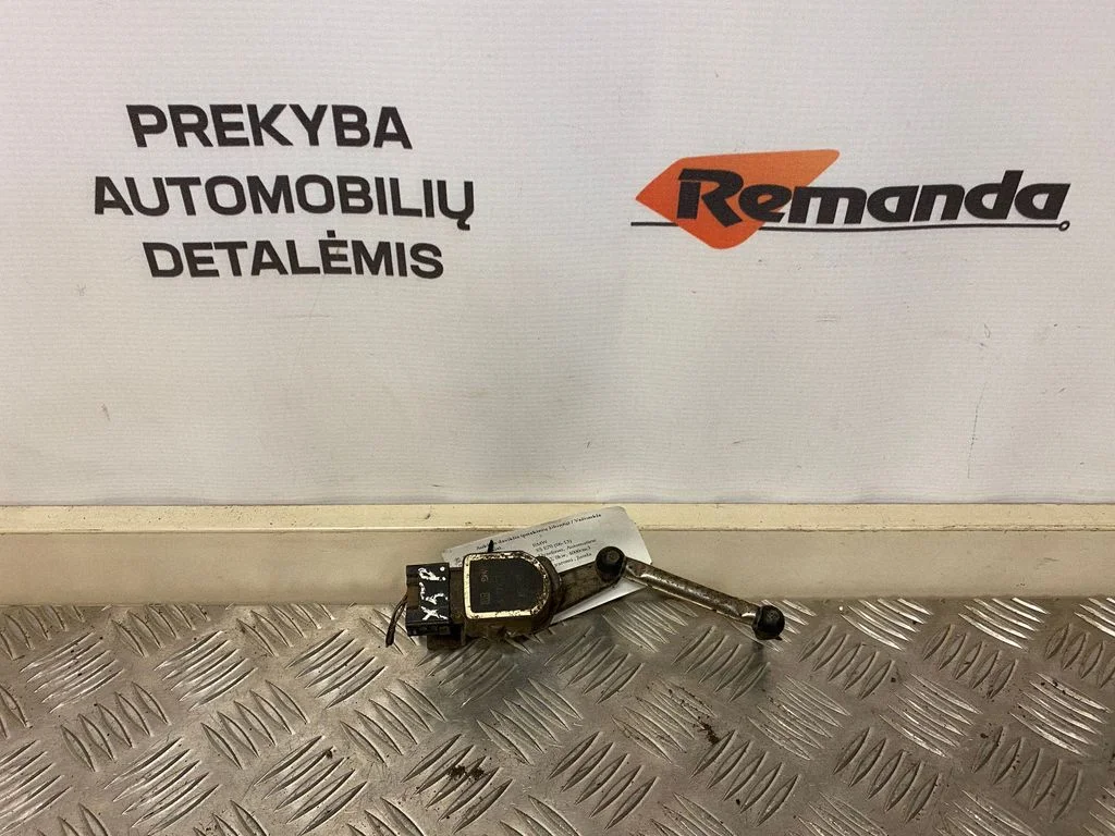 Aukščio daviklis (priekinių žibintų)