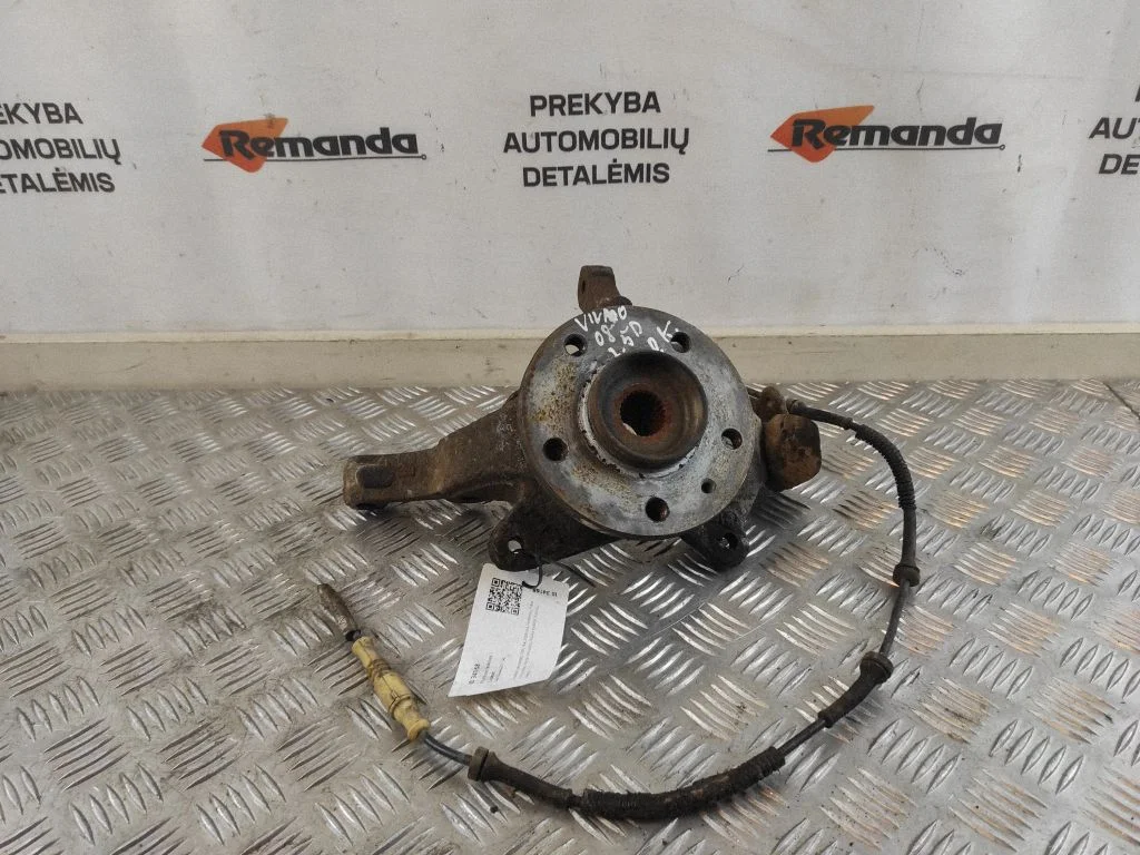 Front wheel hub spindle knuckle – front left