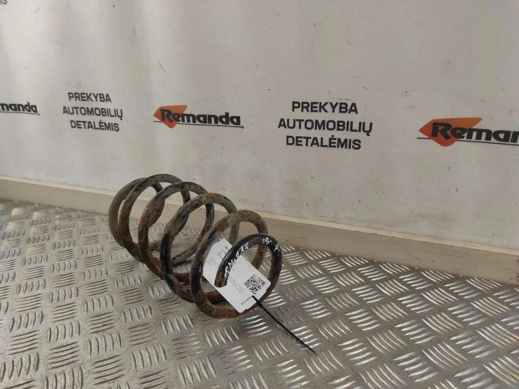 Priekinė spyruoklė
