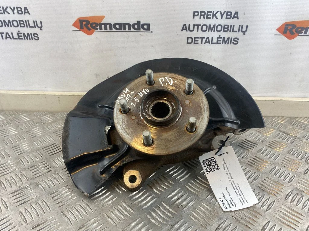Front wheel hub – front right