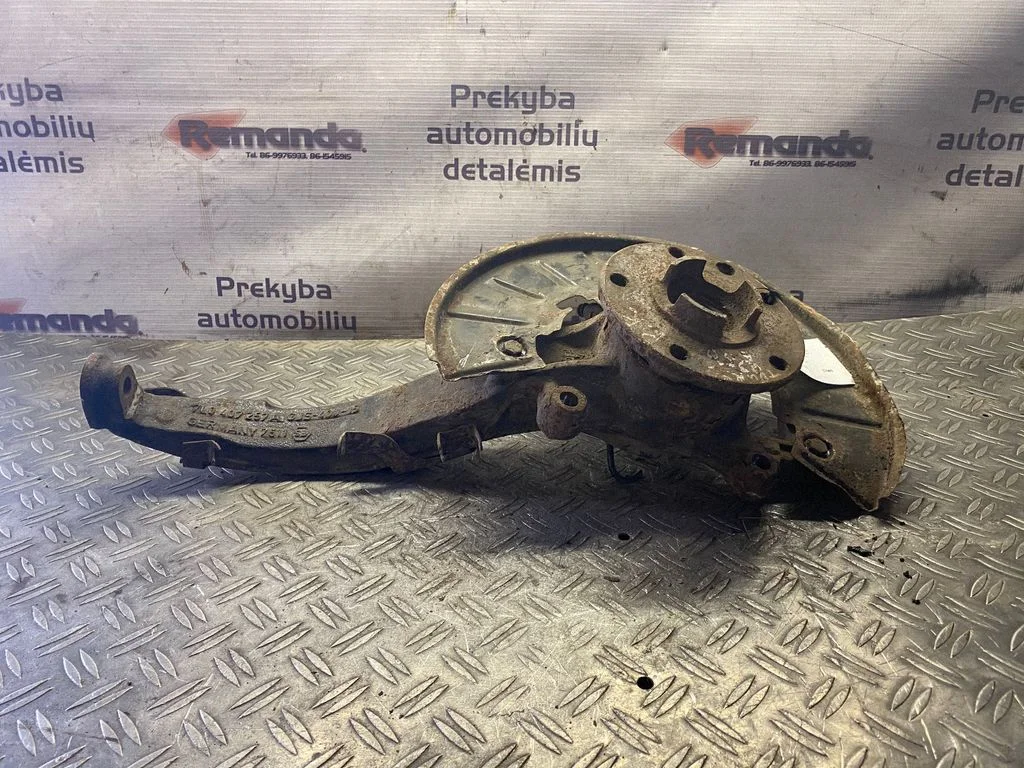 Priekšējā rumba 7L0407257