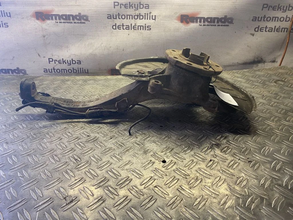 Front wheel hub 7L0407257