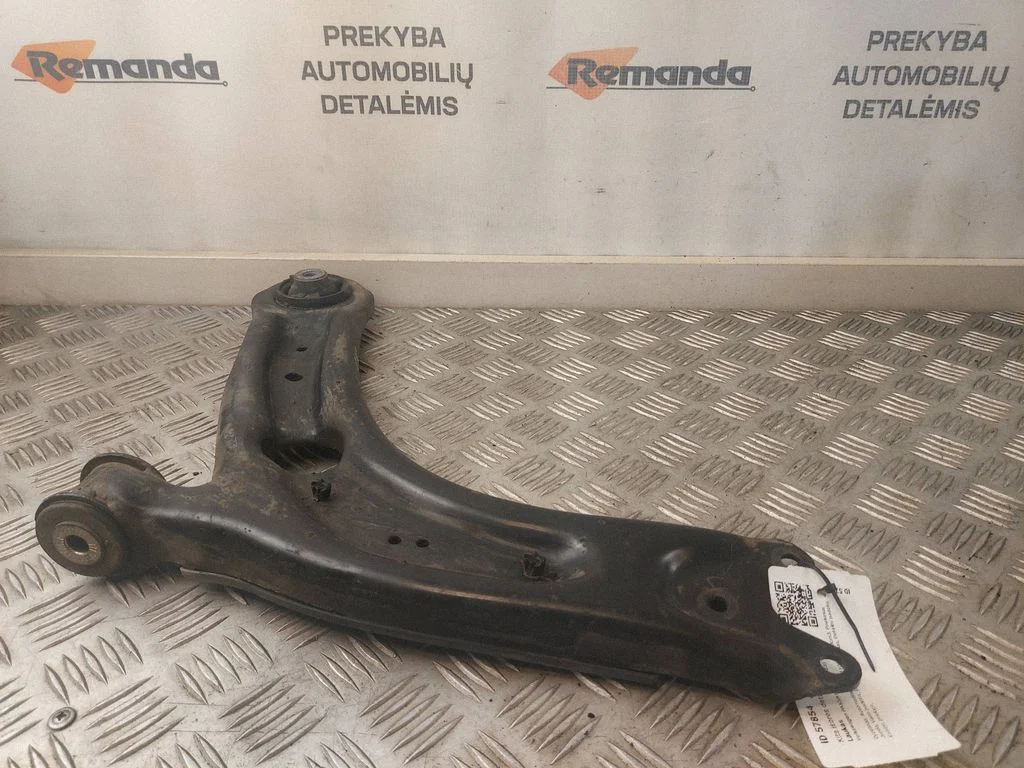 Priekšējā apakšējā svira/svārsts 3Q0407117