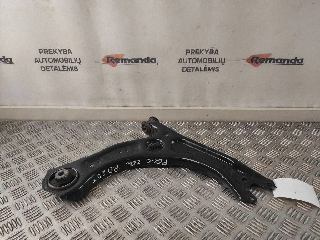 Priekšējā apakšējā svira/svārsts 2Q0407152E