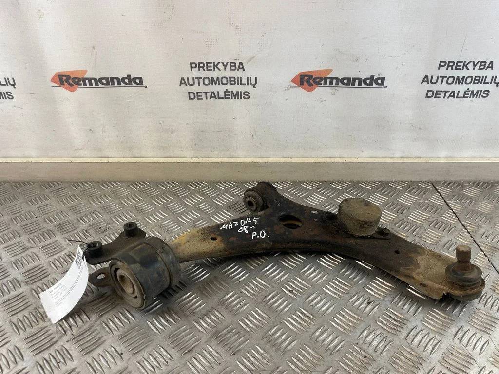 Front lower control arm/wishbone – front right
