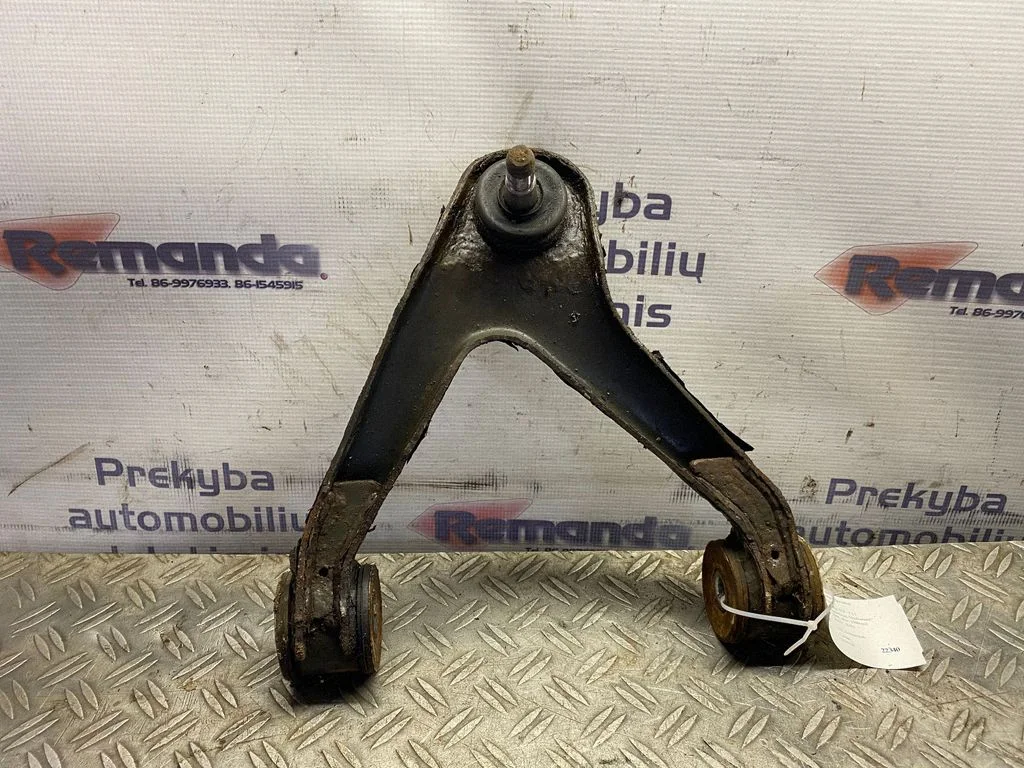 Front lower control arm/wishbone – front left