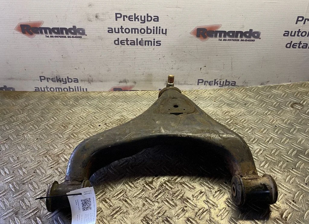 Priekšējā apakšējā svira/svārsts – priekšējā kreisā